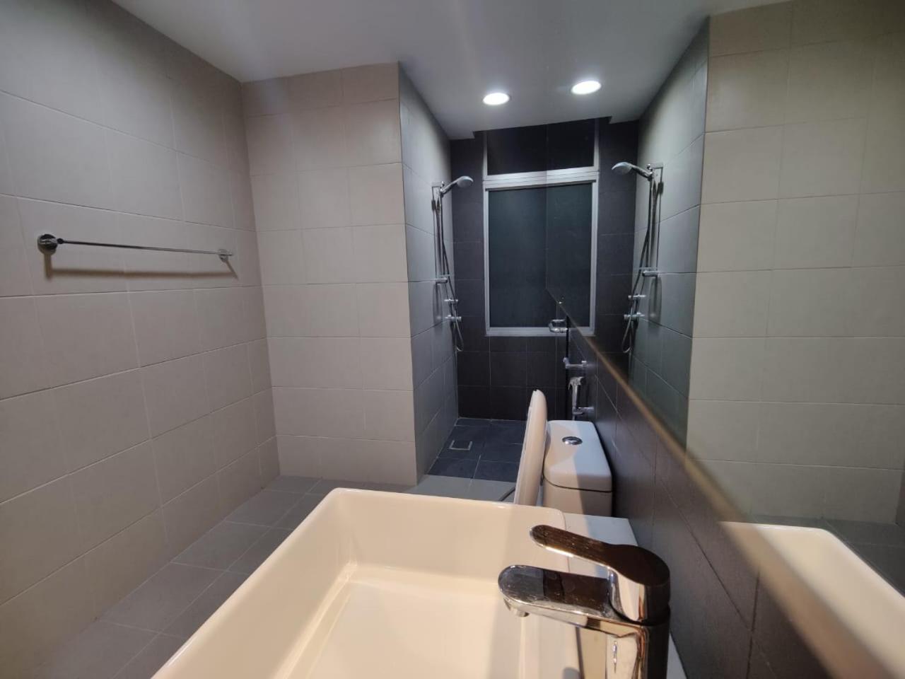 Mulberry Verve Suites Kl Mid Valley Куала-Лумпур Экстерьер фото
