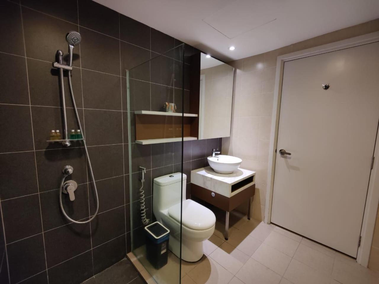 Mulberry Verve Suites Kl Mid Valley Куала-Лумпур Экстерьер фото